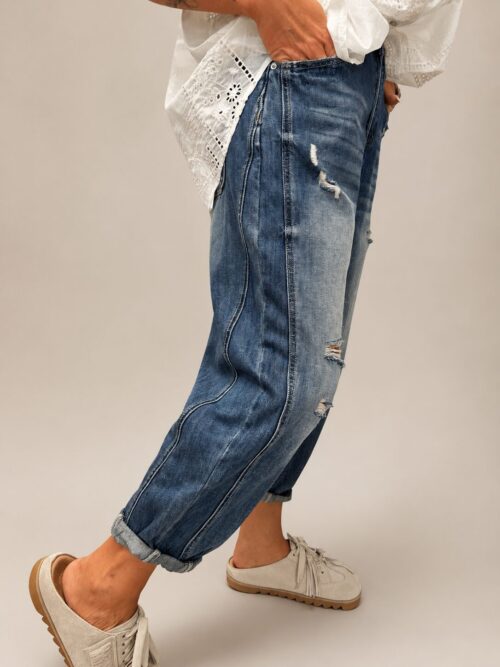 0105639B-E379-485C-B2EC-A9A6FB278633 Spodnie Jeansowe