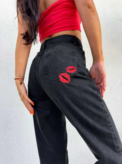 Jeansy BYME mom fit KISS