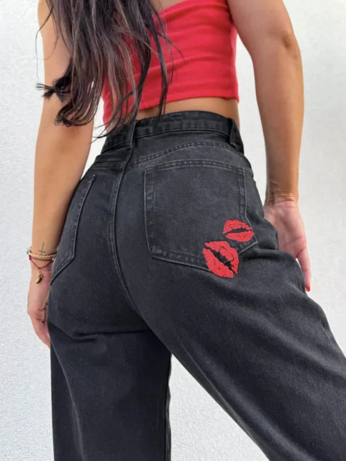 Jeansy BYME mom fit KISS