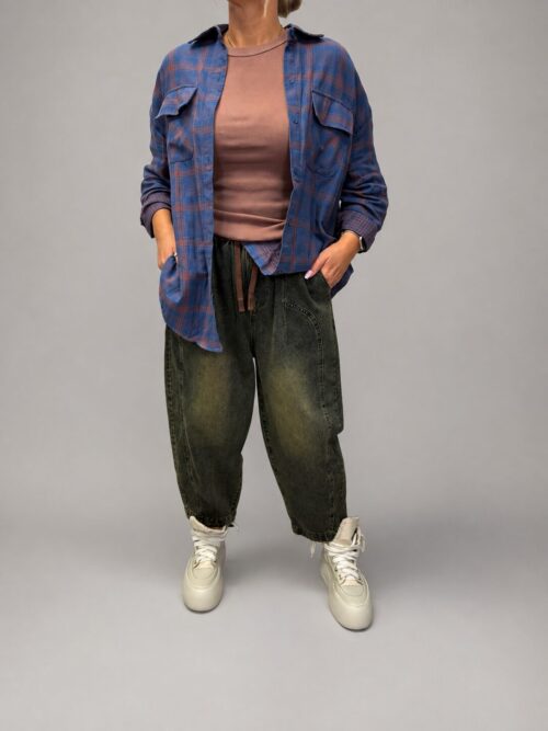 koszula DUO denim cynamon koszula w kratę denim z cynamonem damska koszula oversize z kieszeniami koszula z kontrastowym wykończeniem rękawów luźna koszula damska denim cynamon koszula damska z dużymi kieszeniami koszula DUO z podwijanym rękawem modna koszula damska na co dzień