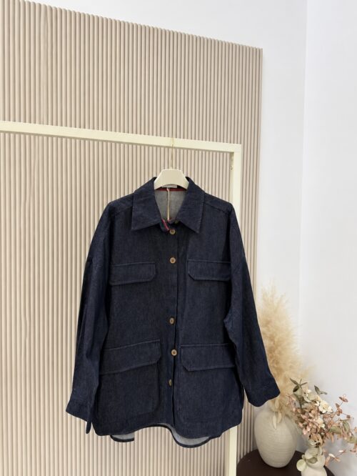 Kurtka jeansowa oversize indigo – widok z przodu, stylizacja total denim
