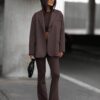 marynarka ME GUSTA jednorzędowa elegancka marynarka damska ME GUSTA marynarka damska oversize z klapami jednorzędowa marynarka damska z kieszeniami stylowa marynarka damska do codziennych stylizacji marynarka ME GUSTA rozmiar uniwersalny klasyczna marynarka damska z patkami