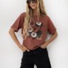 T-shirt BOCCA Gerberki z kwiatową aplikacją T-shirt damski BOCCA z gerberkami luźny T-shirt BOCCA rozmiar uniwersalny T-shirt damski z nadrukiem kwiatowym T-shirt BOCCA polska produkcja biały T-shirt BOCCA Gerberki czekoladowy T-shirt BOCCA Gerberki cynamonowy T-shirt BOCCA z gerberkami