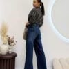 jeansy wide leg z wysokim stanem damskie jeansy wide leg ciemny denim szerokie jeansy damskie z wysokim stanem jeansy z szeroką nogawką damskie ciemne jeansy wide leg damskie eleganckie jeansy damskie z szeroką nogawką jeansy wide leg do koszuli damskie spodnie jeansowe wide leg