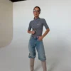 Top LAMANUEL COZY czarny prążkowany z krótkim rękawem