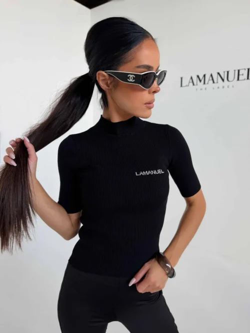 Top LAMANUEL COZY czarny prążkowany z krótkim rękawem