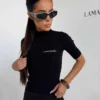 Top LAMANUEL COZY czarny prążkowany z krótkim rękawem