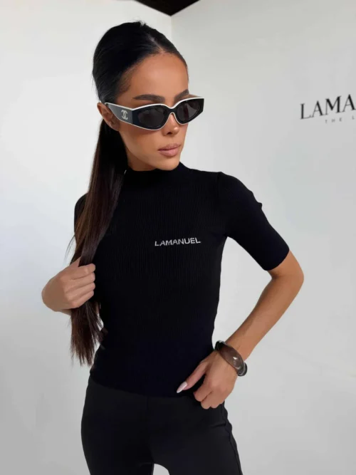 Top LAMANUEL COZY czarny prążkowany z krótkim rękawem