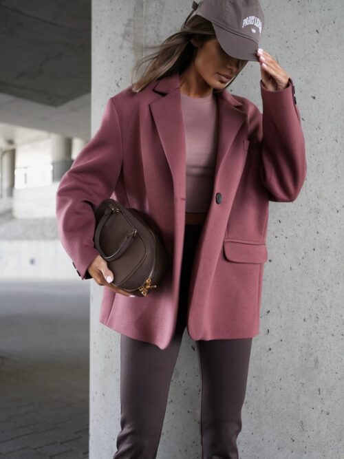 marynarka ME GUSTA jednorzędowa elegancka marynarka damska ME GUSTA marynarka damska oversize z klapami jednorzędowa marynarka damska z kieszeniami stylowa marynarka damska do codziennych stylizacji marynarka ME GUSTA rozmiar uniwersalny klasyczna marynarka damska z patkami