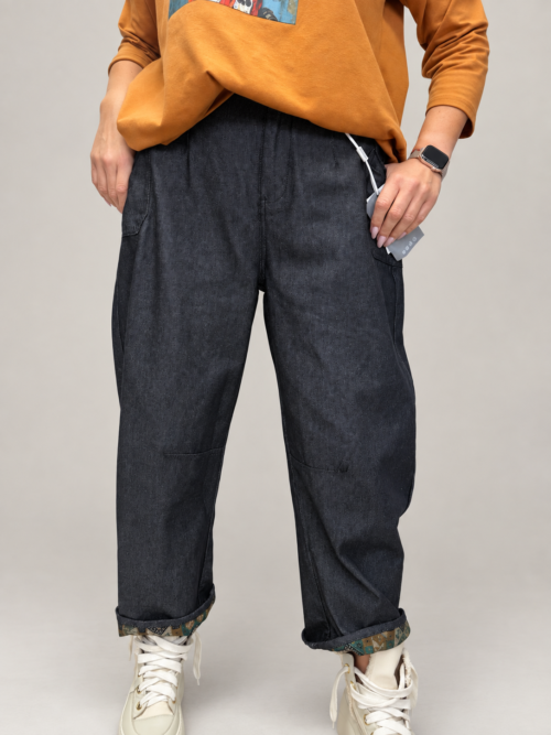 Spodnie BURRO Denim Jeans damskie Jeansowe spodnie BURRO damskie Spodnie BURRO z ozdobnym podszyciem nogawek Denimowe spodnie damskie z wywijaną nogawką Spodnie jeans BURRO luźny fason Spodnie BURRO Denim Butik Madzia Fashion