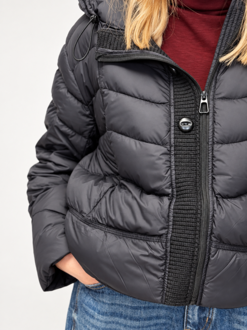 - Kurtka pikowana damska z dzianiną - Czarna kurtka pikowana damska - Kurtka damska na jesień i lekką zimę - Kurtka pikowana z kapturem damska - Kurtka przejściowa Butik Madzia Fashion