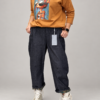 Spodnie BURRO Denim Jeans damskie Jeansowe spodnie BURRO damskie Spodnie BURRO z ozdobnym podszyciem nogawek Denimowe spodnie damskie z wywijaną nogawką Spodnie jeans BURRO luźny fason Spodnie BURRO Denim Butik Madzia Fashion
