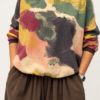 Bluza bawełniana damska z kolorowym wzorem Kolorowa bluza damska z czekoladową lamówką Bluza bawełniana oversize w artystyczny wzór Bluza damska z bawełny pętelkowej Modowa bluza damska w jesiennych kolorach Bluza Art Color Butik Madzia Fashion