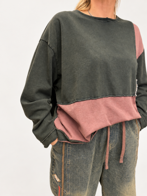 Bluza JOY Patchwork bawełniana Bawełniana bluza damska JOY Bluza damska z bawełny pętelkowej Bluza JOY w luźnym fasonie Patchworkowa bluza damska JOY Bluza damska z dekoracyjną aplikacją Bawełniana bluza oversize JOY
