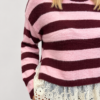 Sweterek damski w paski z koronką Sweter z koronkowym wykończeniem damski Sweterek w paski rozmiar uniwersalny Damski sweter z koronką i wycięciami Sweterek z koronką Butik Madzia Fashion