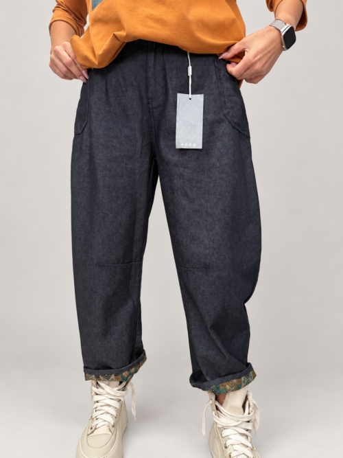 Spodnie BURRO Denim Jeans damskie Jeansowe spodnie BURRO damskie Spodnie BURRO z ozdobnym podszyciem nogawek Denimowe spodnie damskie z wywijaną nogawką Spodnie jeans BURRO luźny fason Spodnie BURRO Denim Butik Madzia Fashion