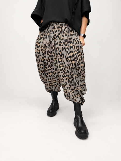 spodnie Simbady Panterka damskie szerokie spodnie damskie w panterkę spodnie panterka z gumką w pasie bawełniane spodnie Simbady luźne spodnie damskie animal print spodnie panterka Butik Madzia Fashion