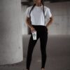 legginsy z wysokim stanem i stopką damskie legginsy ze stopką legginsy modelujące sylwetkę elastyczne legginsy damskie Made in Poland legginsy do marynarki i mokasynów gładkie legginsy damskie z wysokim stanem legginsy damskie do codziennych stylizacji wygodne legginsy z dopasowanym krojem