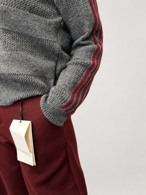 Sweter z ażurową fakturą