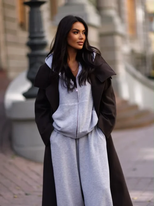 Płaszcz damski ME GUSTA z wełną Długi płaszcz wiązany ME GUSTA Elegancki płaszcz damski z paskiem Płaszcz ME GUSTA rozmiar uniwersalny Długi płaszcz damski polska produkcja Płaszcz damski z szerokim kołnierzem Płaszcz jesienny ME GUSTA z wełną