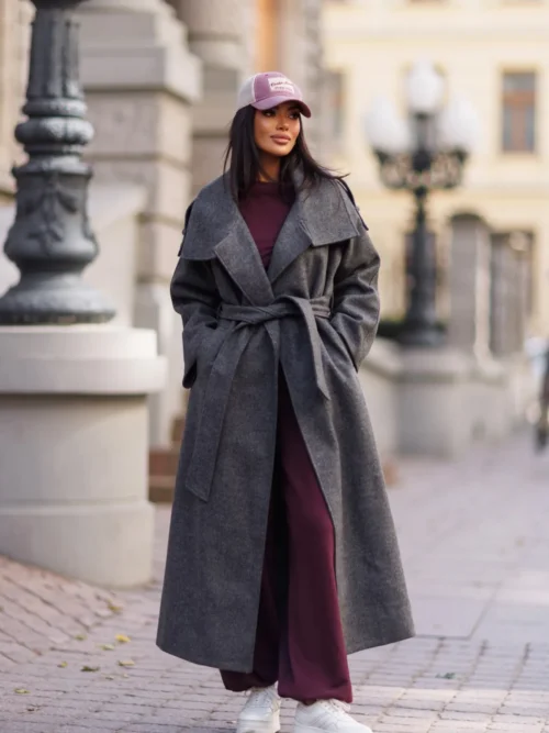 Płaszcz damski ME GUSTA z wełną Długi płaszcz wiązany ME GUSTA Elegancki płaszcz damski z paskiem Płaszcz ME GUSTA rozmiar uniwersalny Długi płaszcz damski polska produkcja Płaszcz damski z szerokim kołnierzem Płaszcz jesienny ME GUSTA z wełną