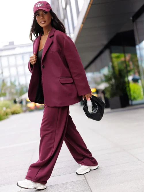 Marynarka damska ME GUSTA Marynarka oversize ME GUSTA Elegancka marynarka damska polska produkcja Marynarka damska rozmiar uniwersalny Wydłużona marynarka ME GUSTA Marynarka garniturowa damska ME GUSTA Marynarka damska z klapami i kieszeniami