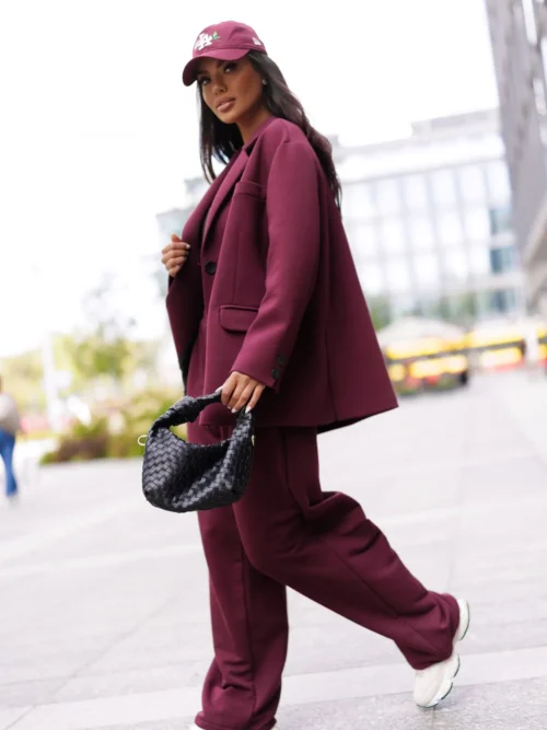 Marynarka damska ME GUSTA Marynarka oversize ME GUSTA Elegancka marynarka damska polska produkcja Marynarka damska rozmiar uniwersalny Wydłużona marynarka ME GUSTA Marynarka garniturowa damska ME GUSTA Marynarka damska z klapami i kieszeniami