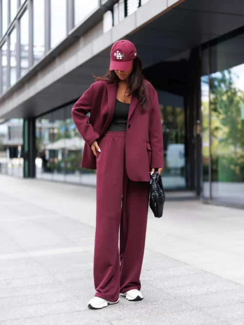 Marynarka damska ME GUSTA Marynarka oversize ME GUSTA Elegancka marynarka damska polska produkcja Marynarka damska rozmiar uniwersalny Wydłużona marynarka ME GUSTA Marynarka garniturowa damska ME GUSTA Marynarka damska z klapami i kieszeniami